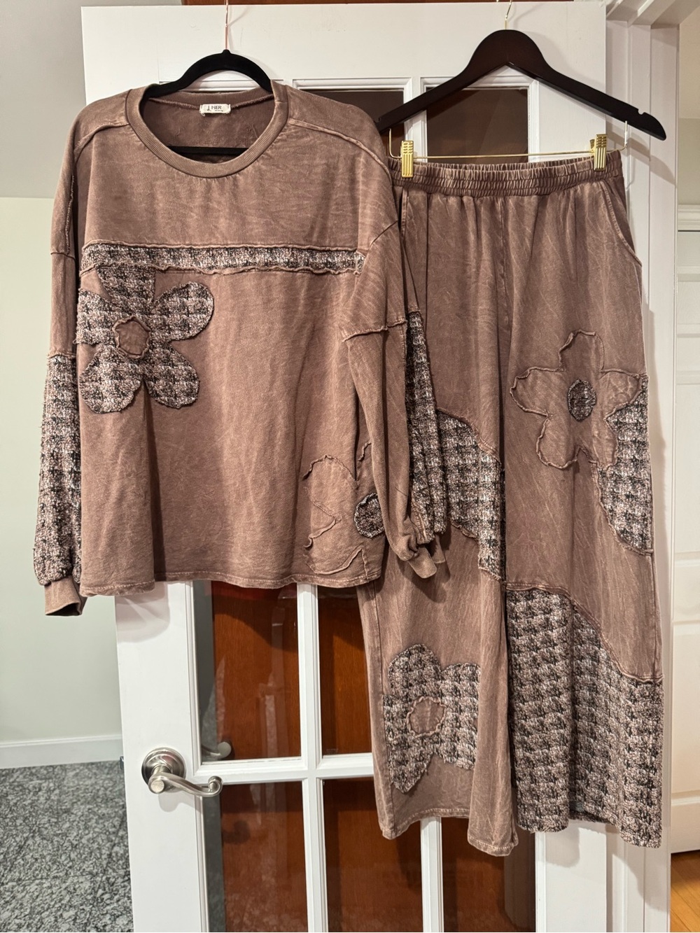 EUC J HER 2 PC SET IN BROWN